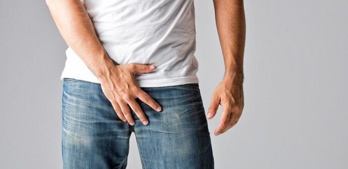 wéi e Mann mat engem klenge Penis ze vergréisseren
